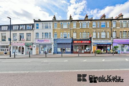 All Bills Included, duplex studio with roof terrace - Photo 2