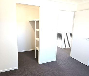 AVAILABLE 07/11/2025 - 3 BEDROOM - 2 BATHROOM - DUCTED AIR-CONDITIO... - Photo 1