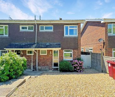 3 bedroom semi-detached house to rent - Photo 2