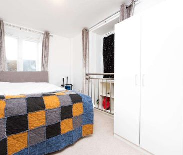 Old Station Yard, Abingdon, OX14 - Photo 2