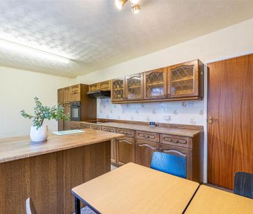 2 bedroom semi-detached bungalow to rent - Photo 6