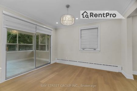 Detached Home For Lease | W9231450 - Photo 2