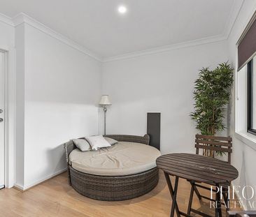 Modern 2 BEDROOM TOWNHOUSE PLUS STUDY - Photo 2