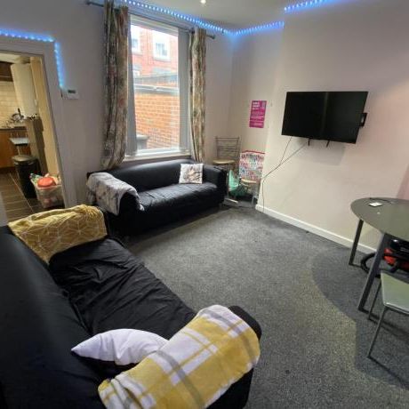 Norwood Place, - Photo 1