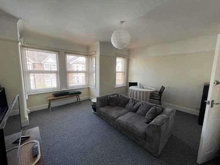 Wilton Avenue, Southampton, SO15 - Photo 2