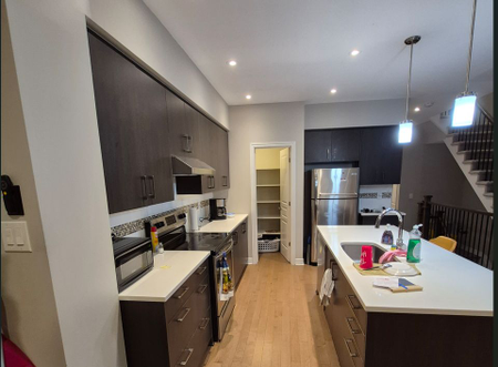 For Lease - 448 Markdale Terrace, Blossom Park - Airport and Area, Ontario - Photo 3