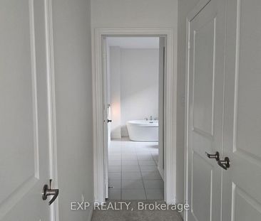 For Lease - 64 Singhampton Road, Vaughan, Ontario - Photo 4