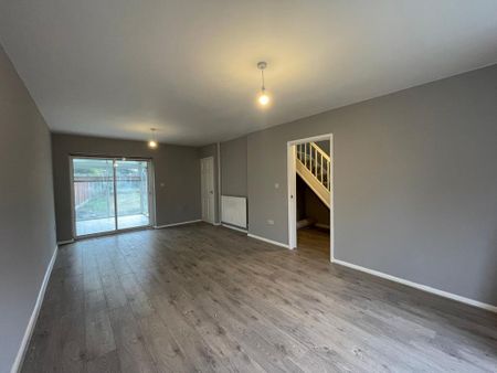 3 bedroom semi-detached house to rent - Photo 3