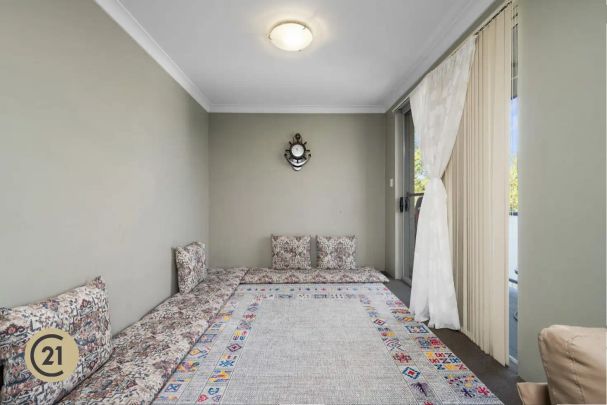 “Modern Comfort & Unbeatable Convenience in a Prime Kellyville Ridge Location” - Photo 1