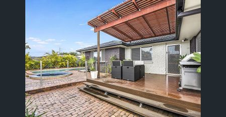 Sorrento - 3 Bedrooms + Study or 4th Bedroom Unfurnished Family Home with a Pool! - Photo 5