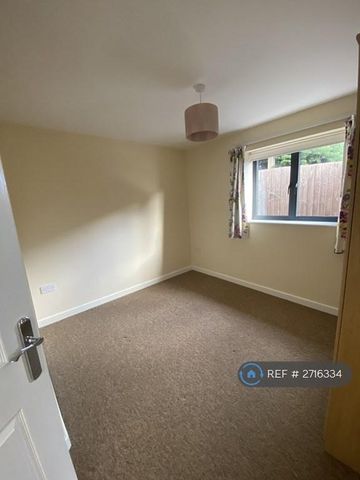 2 bedroom bungalow to rent - Photo 4