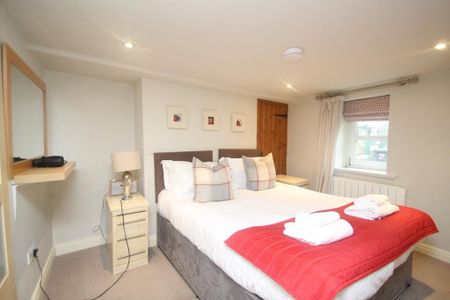 3 bedroom terraced house to rent - Photo 4