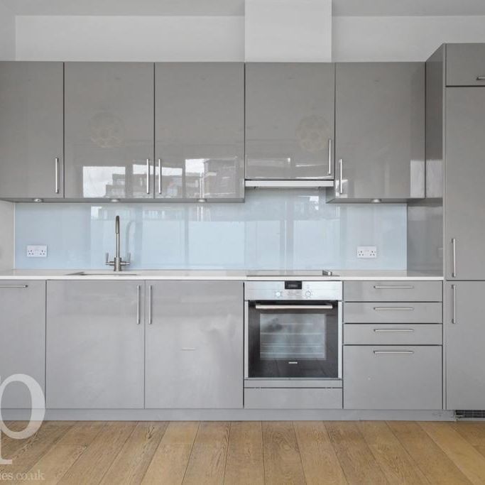 3 bedroom flat to rent - Photo 1