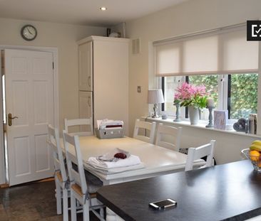 Bright room in 3-bedroom house - Donaghmede, Dublin - Photo 2