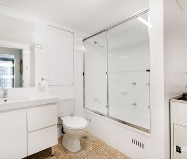 EXCELLENT ONE BEDROOM IN THE BERKELEY | Unfurnished - Photo 2