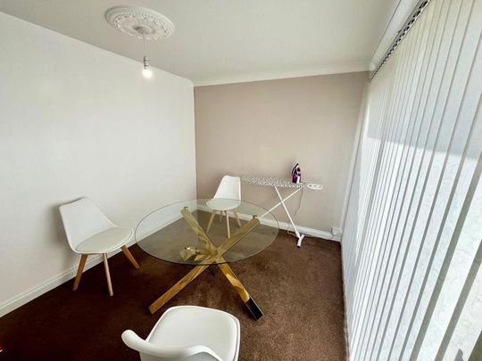 4 bedroom terraced house to rent - Photo 1