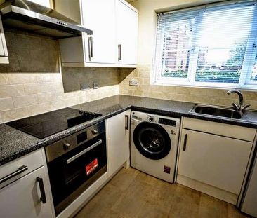 Yeomanry Close, Epsom, KT17 - Photo 3