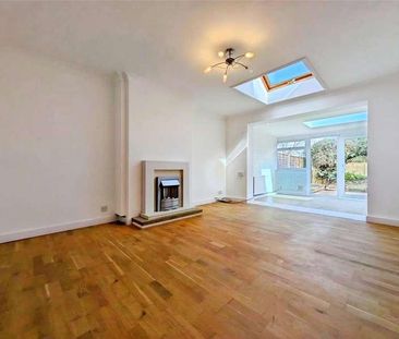 Hilltop Road, Twyford, Reading, RG10 - Photo 1