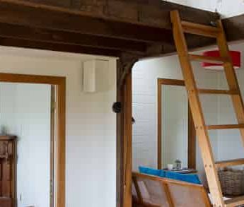 Cute sunny two storey cottage - Photo 3