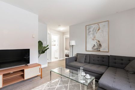 Rue Crevier Apartments - Photo 3