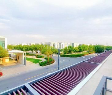 Single Row + Maid | Private Garden | Vacant Soon - Photo 5