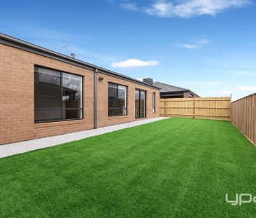 4-Bedroom Family Home with Modern Luxuries - Photo 5