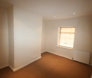 Park Street, Bollington - Photo 3