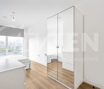 Trafford Road, Salford - Photo 1