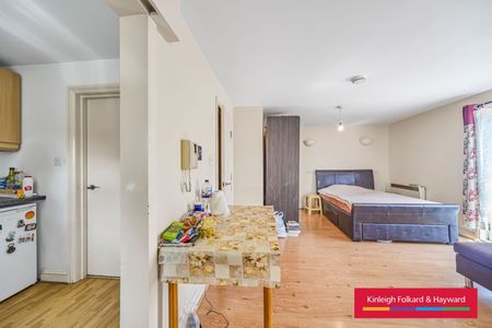 21-23 Rushey Green, SE6 - Photo 2