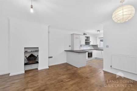 3 bedroom terraced house to rent - Photo 4