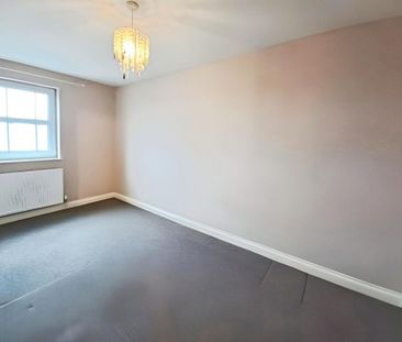 4 bedroom semi-detached house to rent - Photo 5