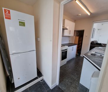 5 Bed Student Accommodation - Photo 3