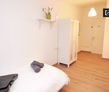 barcelona, Catalonia 08013 - Photo 1