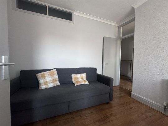 Victoria Road, Ruislip HA4, London - Photo 1