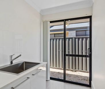 31 Castella Drive, Dudley Park. - Photo 4