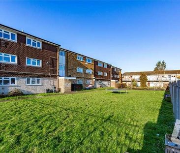 Alderney Gardens, Wickford, Essex, SS11 - Photo 5