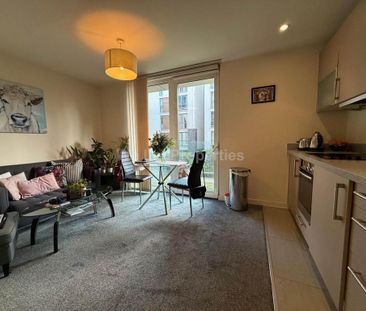 Studio to rent - Photo 6