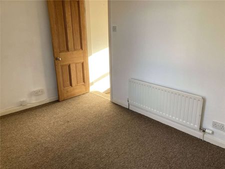 Two double bedroom mid terrace property found in good order throughout. - Photo 4