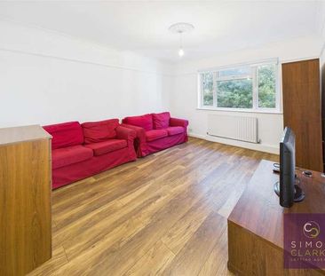 Cromwell Close, East Finchley, - Private Garden With Maintenance In... - Photo 5