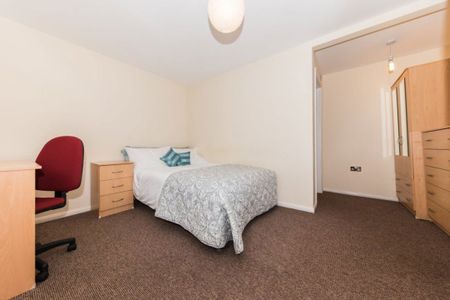 £722 p/w (£3,129 pcm) - Photo 2