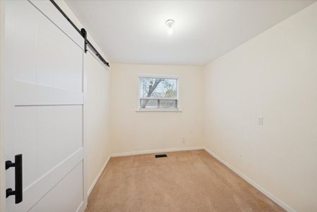 For Lease - 116A High Street, Georgina, Ontario - Photo 4