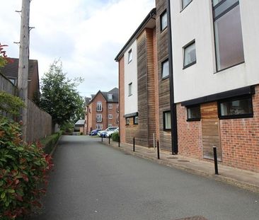 1 bedroom block of apartments to rent - Photo 5