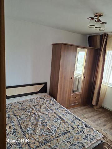 Apartament 3 camere, cu centrala proprie - Fotografie 4