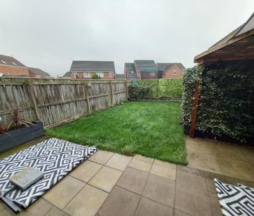 3 bedroom semi-detached house to rent - Photo 2