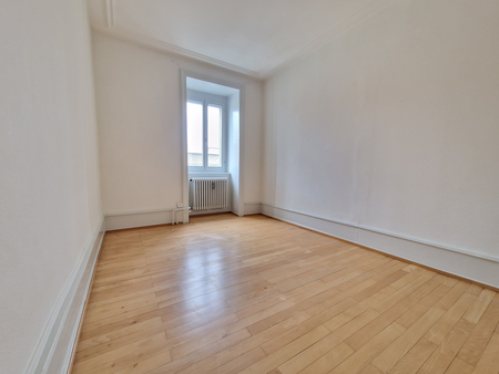 Schöne Altbauwohnung an zentraler Lage - Photo 2