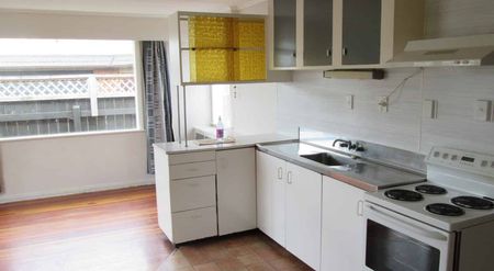 FOUR BEDROOMS, HOKOWHITU - Photo 3