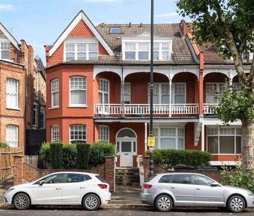 Raglan House, Queens Avenue, N10 - Photo 1