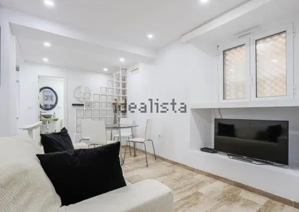 Alquiler de piso en Plaza de la Merced, 19