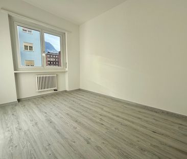 3.5 locali ristrutturato con piscina condominiale a Lugano - Foto 6