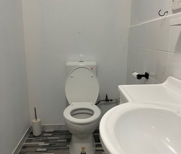 Studio Apartment with Pool - Photo 6